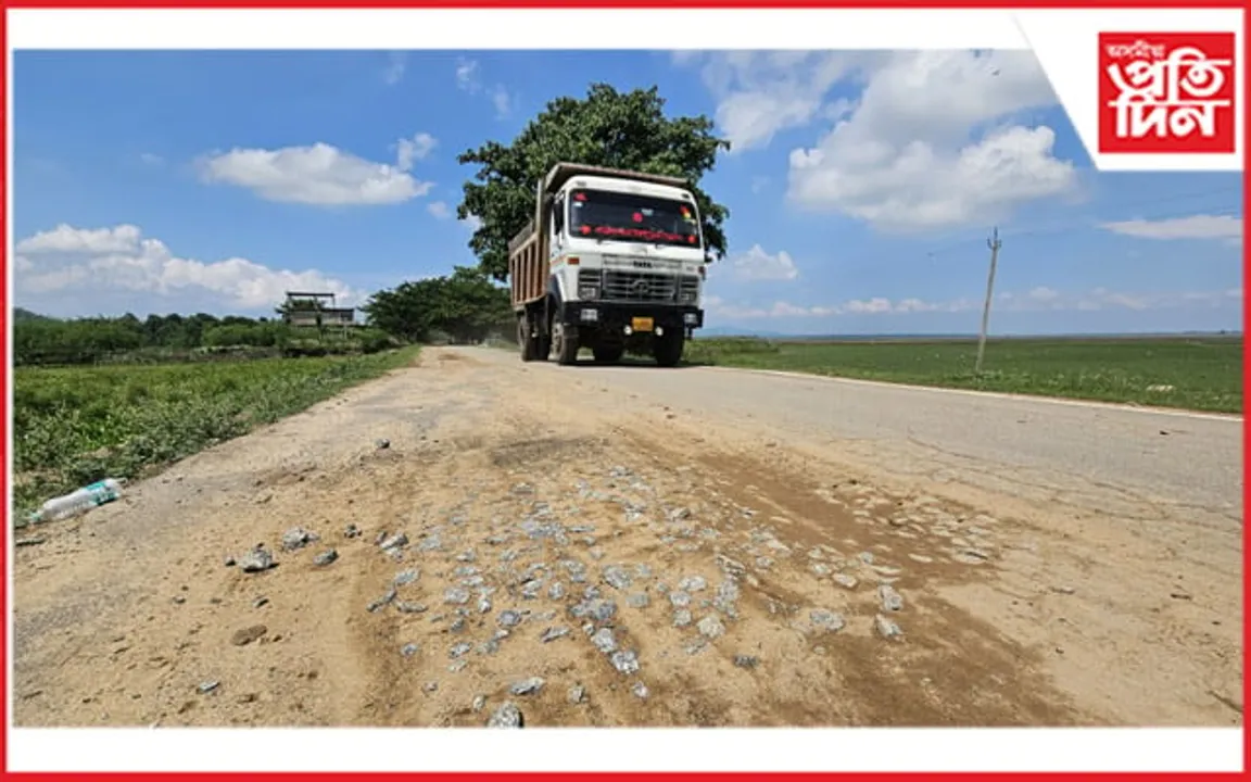 ২১ কোটি টকীয়া পথ নিৰ্মাণত দুৰ্নীতি !  ঠিকাদাৰলৈ বিষয়াৰ ভয় কিয় ৰাইজৰ প্ৰশ্ন...